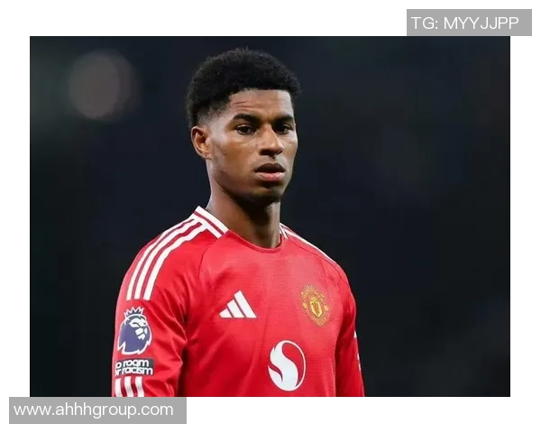 足球队12号球星的背后故事与影响力分析